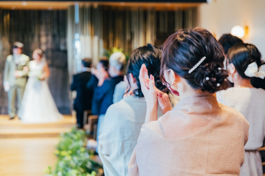 結婚式の参列者